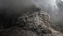 Gunung Sinabung Meletus 29 Kali