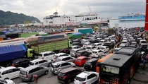 Volume Kendaraan Meningkat 3 Kali Lipat di Merak di Luar Perkiraan ASDP