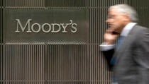Penurunan Peringkat Moody’s Bisa Bikin Utang RI Lebih Mahal