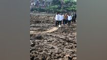 Tinjau Lokasi Banjir Garut, Presiden Minta Hulu Sungai Cimanuk Ditata
