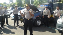 Polres Bengkulu Selatan Amankan 62 Potong Kayu Gelondongan Berserakan di Pantai Manna