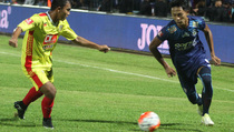 Arema Ditahan Imbang Barito di Kanjuruhan