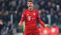 Hansi Flick Panggil Mueller tetapi Hummels Tidak