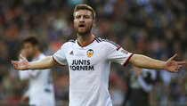 Wenger Konfirmasi Transfer Mustafi dan Perez
