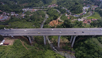 Jalur Tol Jembatan Cisomang Kembali Dibuka