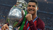 Piala Eropa 2016 Mengubur Pola Lama Sepakbola