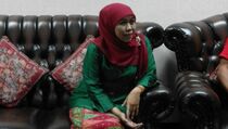 Mensos Dinobatkan sebagai Ibu Perempuan Alor