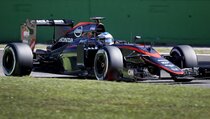 Ini Alasan Mengapa Renault Belum Menarik Alonso Bergabung