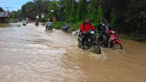 Banjir Bandang Rusak Ratusan Rumah di Mamuju