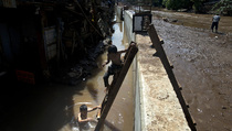 Hujan Deras, Kampung Pulo Tergenang