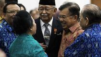 JK Akali Ibu Mufidah Kalla dengan Alasan Salat Jumat