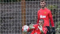 Van Gaal: Tak Patuh, Valdes Akan Dijual