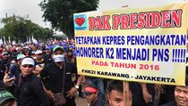 DPR Diminta Dengarkan Aspirasi Honorer soal RUU ASN