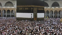 DPR Minta Pemerintah Evaluasi Ulang Kenaikan Biaya Haji