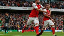 Cazorla Bawa Arsenal Tundukkan Southampton