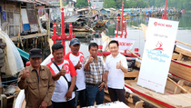OCBC NISP Realisasikan Bantuan Perahu Bagi Nelayan Kali Adem