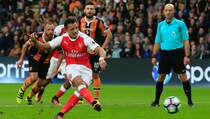 Wenger Tak Tahu Mengapa Sanchez Eksekusi Penalti di Hull