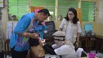 Hin An Peduli Gelar Pemeriksaan Mata Telinga Murid SD
