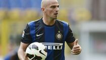 Aston Villa Tertarik Rekrut Cambiasso