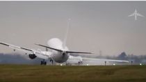 Video: Saat Boeing 737-430 Nyaris Menghantam Landasan