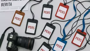 Platform Untung, Media Buntung: PHK Massal dan Masa Depan Demokrasi
