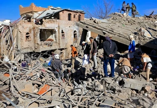Serangan Udara Koalisi Saudi Tewaskan 20 Warga Sanaa