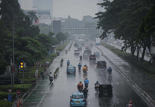Jakarta Bakal Diguyur Hujan Deras 5 Hari ke Depan, Anies: Kami Sudah Siap