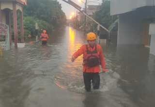 Banjir Rendam Tiga Perumahan di Bekasi Akibat Hujan Deras