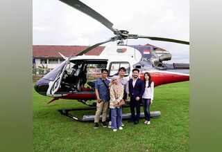 Naik Helikopter, Lesti Kejora dan Rizky Billar Kunjungi Korban Gempa Cianjur
