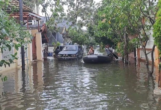 Banjir Semarang Masih Belum Surut, Ketinggian Air 1 Meter
