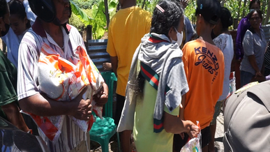 Perum Bulog menggelar pasar murah di sejumlah kelurahan di kota Kupang, Nusa Tenggara Timur (NTT).