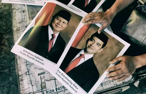 Penjualan Foto Pigura Presiden dan Wakil Presiden Prabowo - Gibran