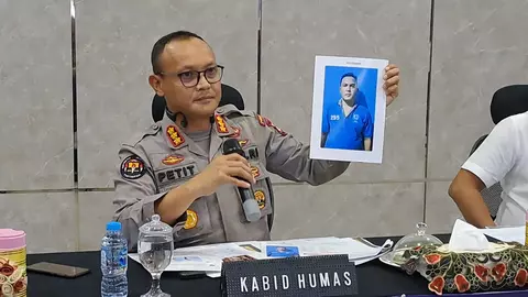 Polda Kalbar menangkap seorang napi Rutan Sambas, Kalimantan Barat karena menyebarkan meme bernuansa SARA yang mencatut nama seorang ustaz dan menyerang Ida Dayak. 