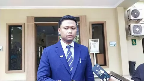 Hilmy F Ali, kuasa hukum korban saat usai melapor ke SPKT Polda Jatim, Rabu, 5 Juli 2023.