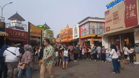 Suasana Pekan Raya Jakarta (PRJ) atau Jakarta Fair Kemayoran 2023 pada Sabtu 15 Juli 2023.