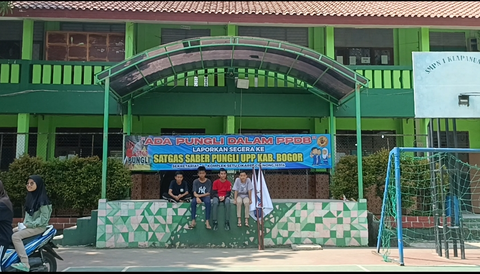 SMPN 1 Klapanunggal, Kabupaten Bogor. 