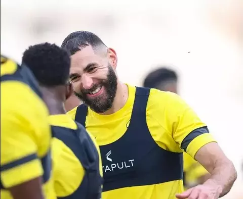 Karim Benzema ketika menjalani latihan bersama klubnya, Al Ittihad.