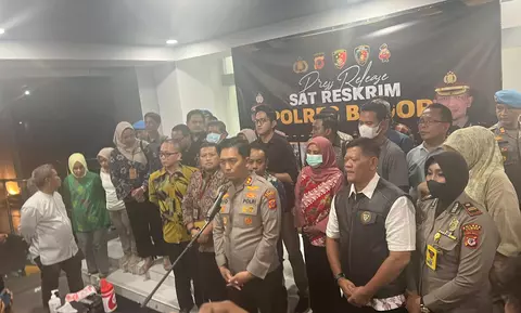 Polres Bogor menggelar konferensi pers terkait hasil tes DNA dua bayi yang diduga tertukar di Bogor, Jumat, 25 Agustus 2023.