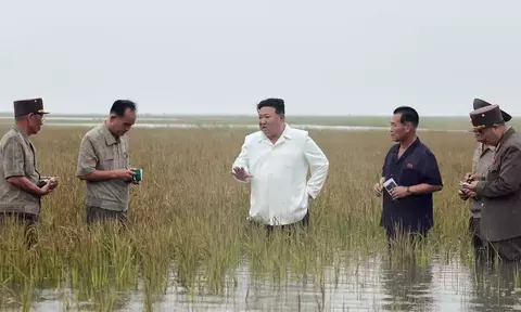 Pemimpin tertinggi Korea Utara, Kim Jong-un diyakini sudah mengeksekusi mati 30 pejabat yang bertanggung jawab atas bencana banjir di negaranya yang terjadi pada Juli 2024 lalu. 