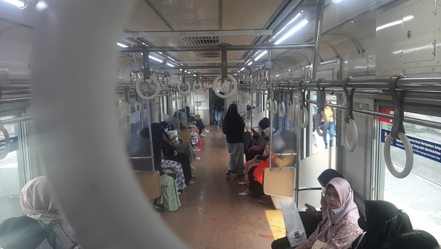 Penumpang KRL atau KRL Mania dari Stasiun Bogor, Sabtu 28 Mei 2022.