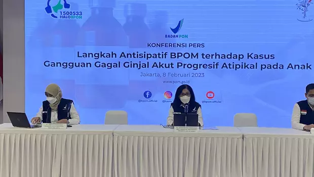 Direktur Pengawasan Produksi Obat, Narkotika, Psikotropika, dan Prekursor BPOM, Togi Junice Hutadjulu dalam konferensi pers di Jakarta, Rabu, 8 Februari 2023.