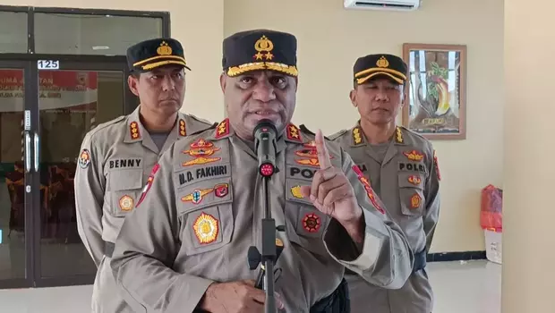 Kapolda Papua, Irjen Mathius D Fakhiri saat memberikan keterangan pers di Jayapura, Sabtu, 18 Februari 2023.