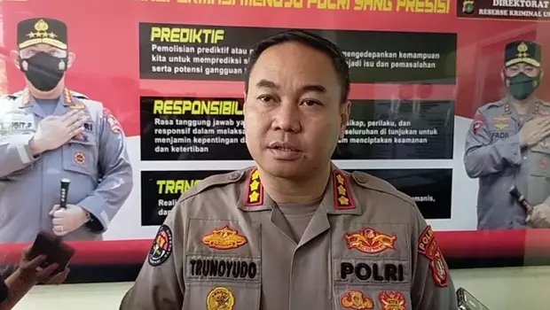 Polda Metro Jaya menggelar rekonstruksi kasus pembunuhan berantai Wowon Erawan alias Aki Banyu pada Rabu, 1 Maret 2023.