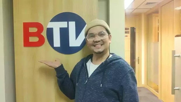 Indra Bekti mengungkapkan bahwa kondisi kesehatan terakhirnya berangsur membaik pascapecah pembuluh darah di kepala beberapa waktu lalu.