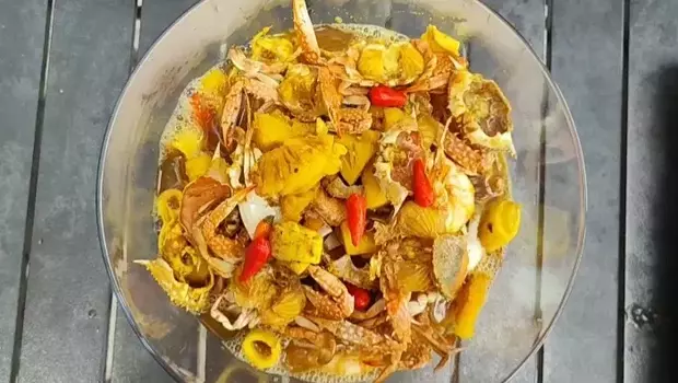 Olahan seafood lempah kuning nanas khas Bangka Belitung. 