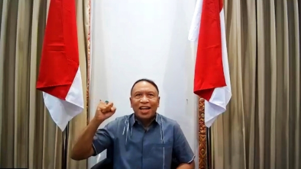 Zainudin Amali berpamitan kepada para peserta Rapat Kerja Nasional (Rakernas) KONI 2023 sebagai Menteri Pemuda dan Olahraga (Menpora) secara virtual saat memberikan sambutan pada penutupan Rakernas KONI yang dipantau dari Hotel Sultan, Jakarta pada Senin (13/3/2023).