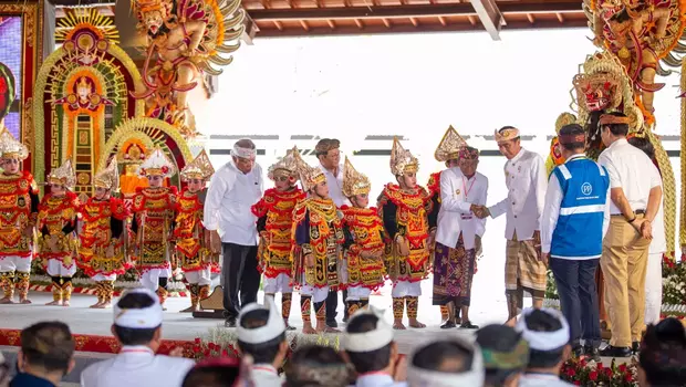 Jokowi Resmikan Penataan Fasilitas Pura Agung Besakih Bali