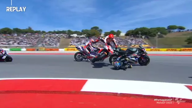 Francesco Bagnaia Juara MotoGP Portugal, Marquez <em>Crash</em>