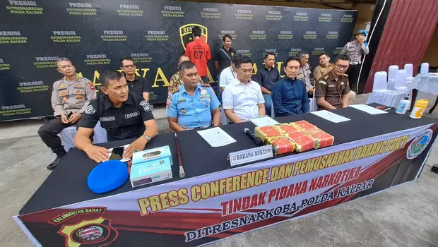 Polda Kalbar berhasil mengagalkan upaya penyelundupan sabu 6 kilogram (kg) di Bandara Supadio, Kalimantan Barat, Kamis, 4 Mei 2023