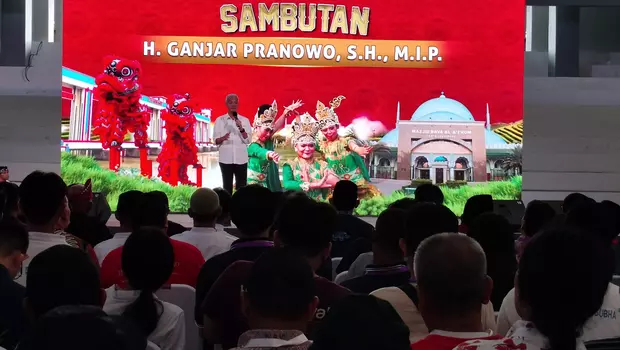 Bakal calon presiden PDI Perjuangan Ganjar Pranowo di GOR Gondrong, Cipondoh, Kota Tangerang, Banten, Minggu 28 Mei 2023